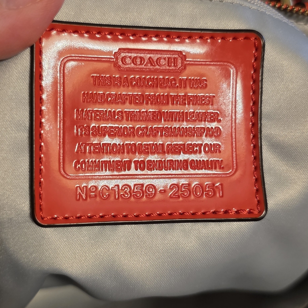 Coach Poppy Signature Oxford Tote in Tomato - Picture 4 of 10